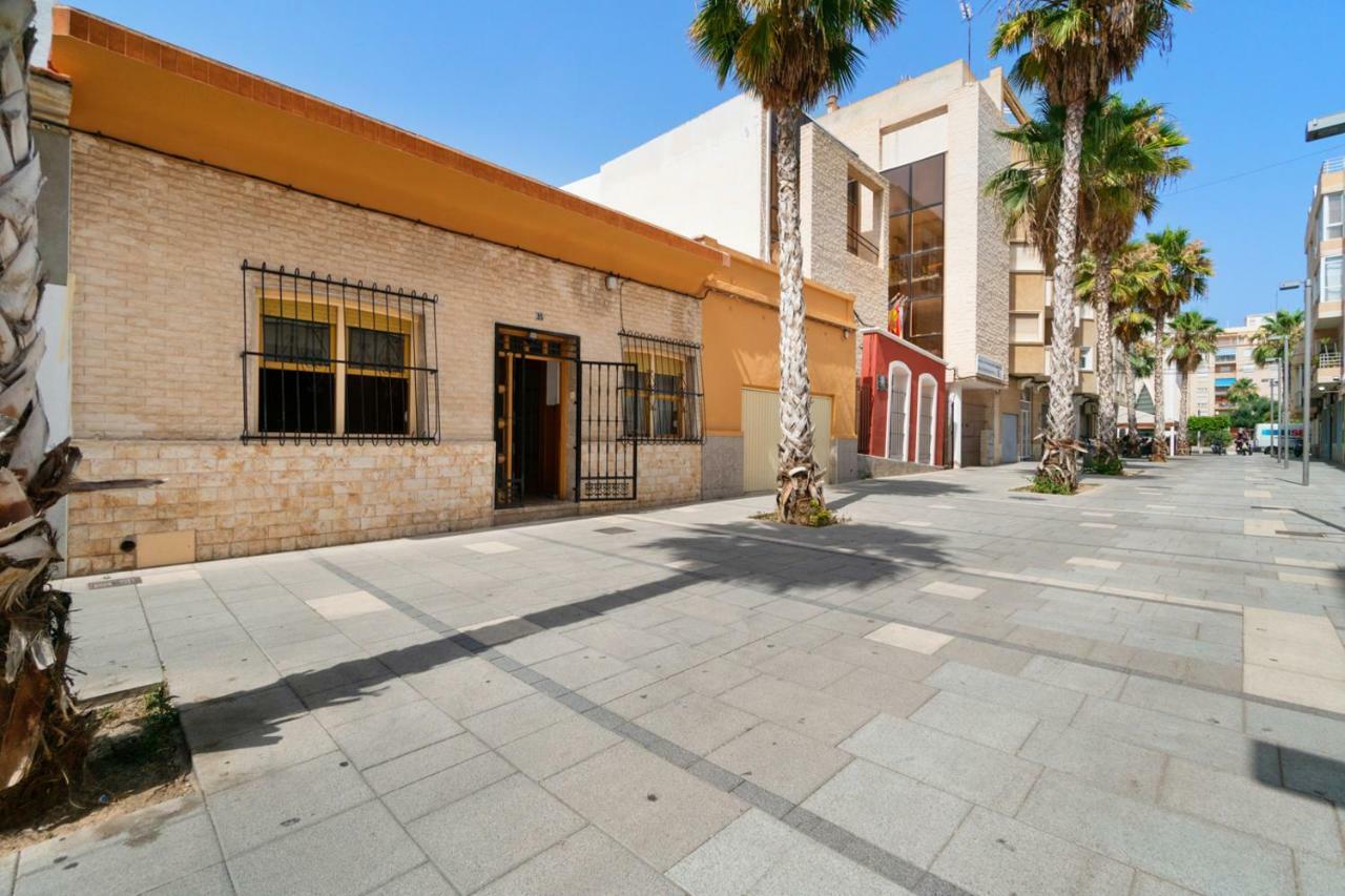 Homely Apartments Casa Carmen Торевиеха Екстериор снимка